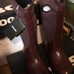Women size 7 Bog boots